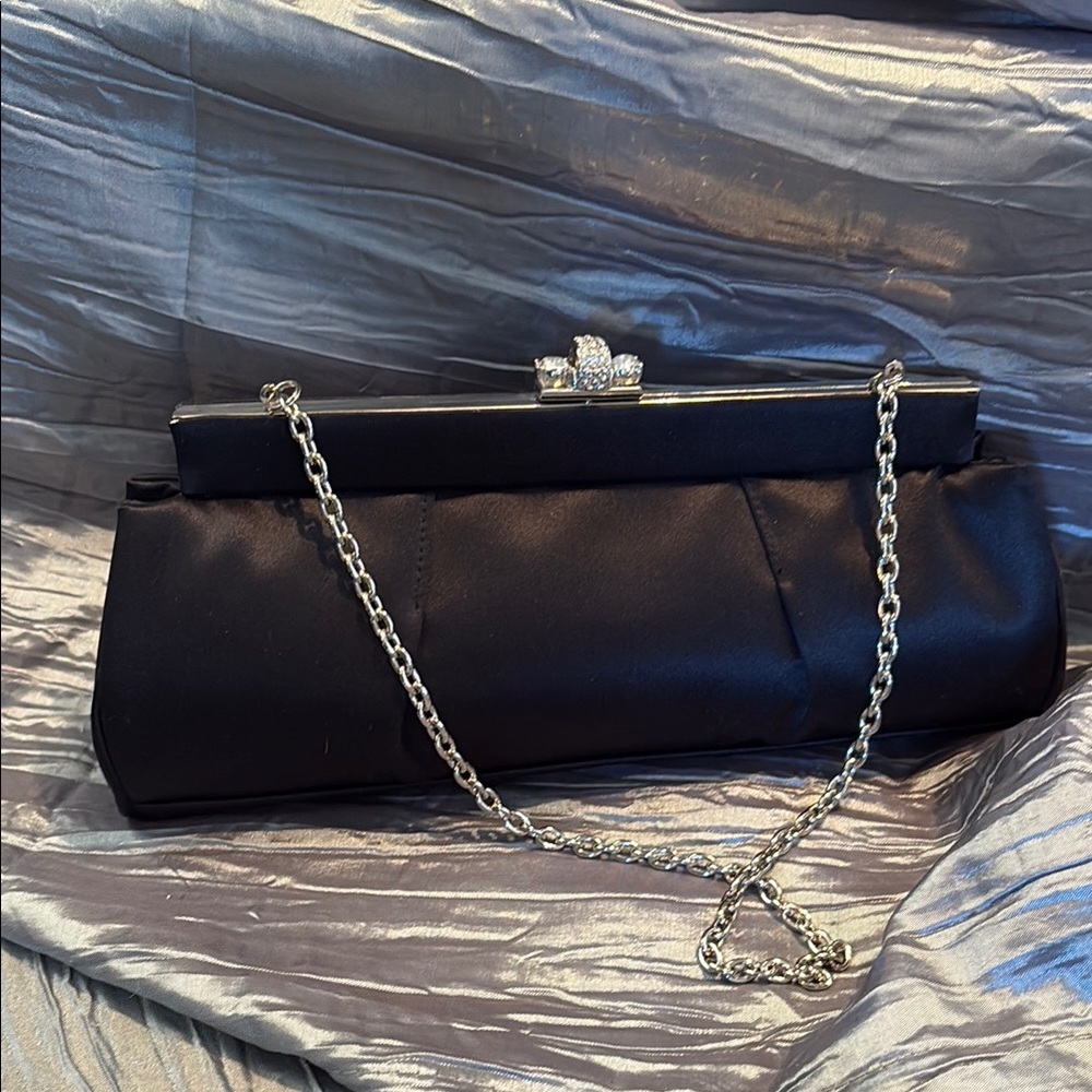 Vintage Elegant Black Clutch with Silver Chain